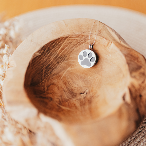 Ascheanhänger Kreis mit schwarzer Pfote