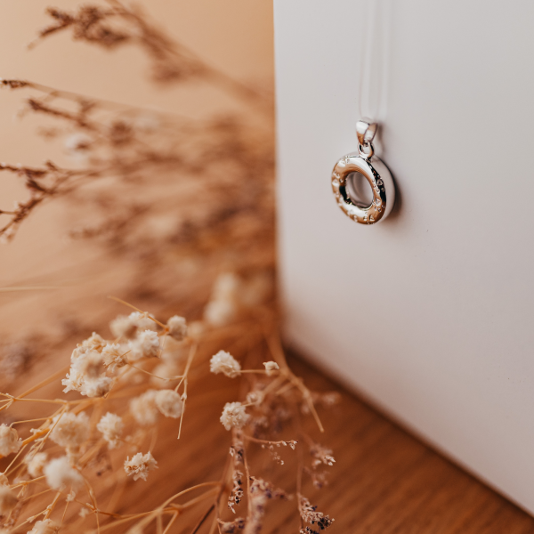 Ascheanhänger Ring mit Pfoten