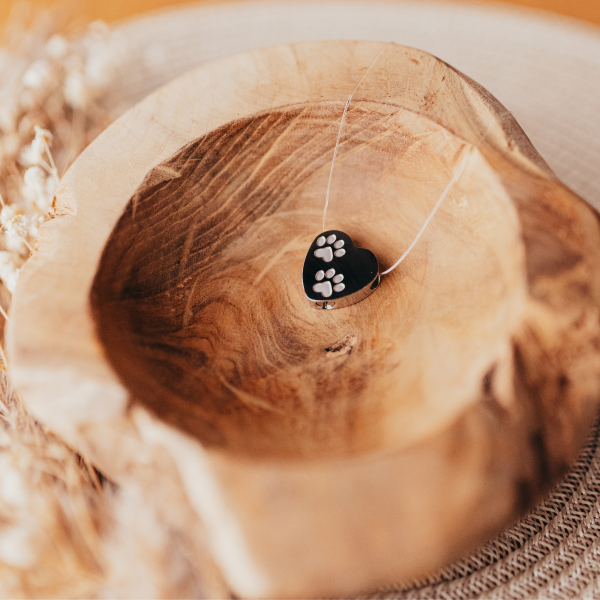 Ascheanhänger Herz mit Pfötchen