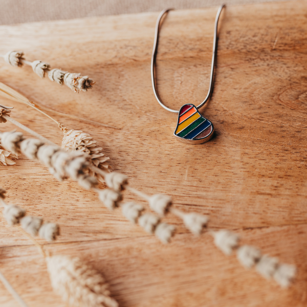 Ascheanhänger Rainbow