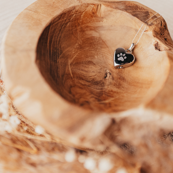 Ascheanhänger Herz mit Pfote