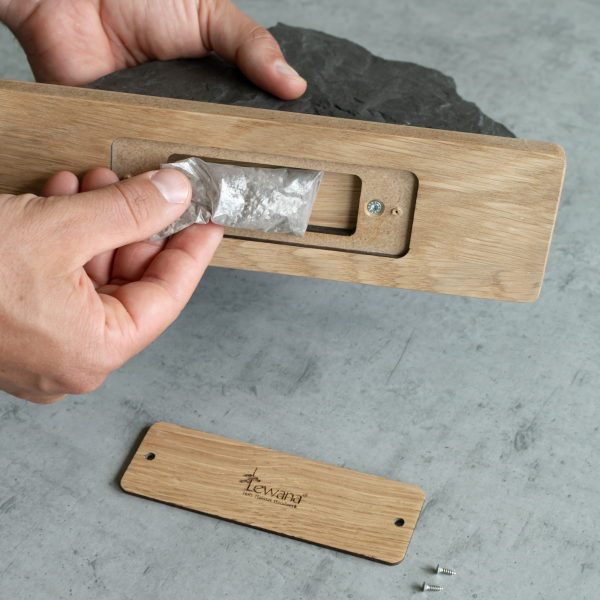 Gedenkstein Ceres mit Aschefach