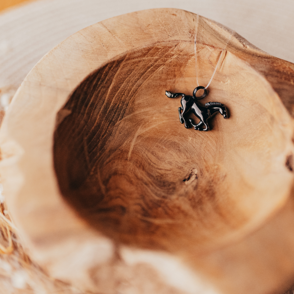 Ascheanhänger Pferd