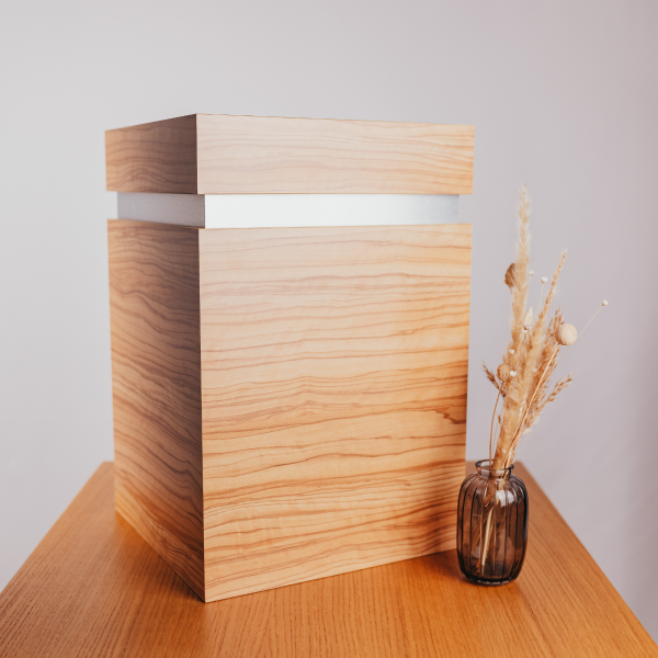 Holzurne Pferd, Sarkophag