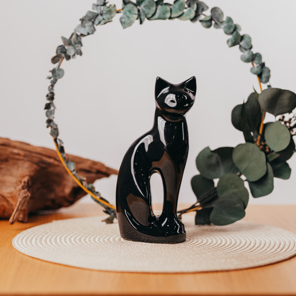 Messingurne Katze, glänzend