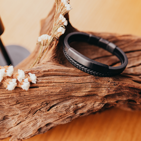 Aschearmband aus Leder und Edelstahl