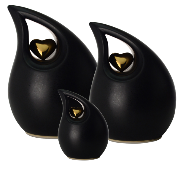 Keramikurne, Tropfen,schwarz, goldenes Herz 0,50 Ltr.