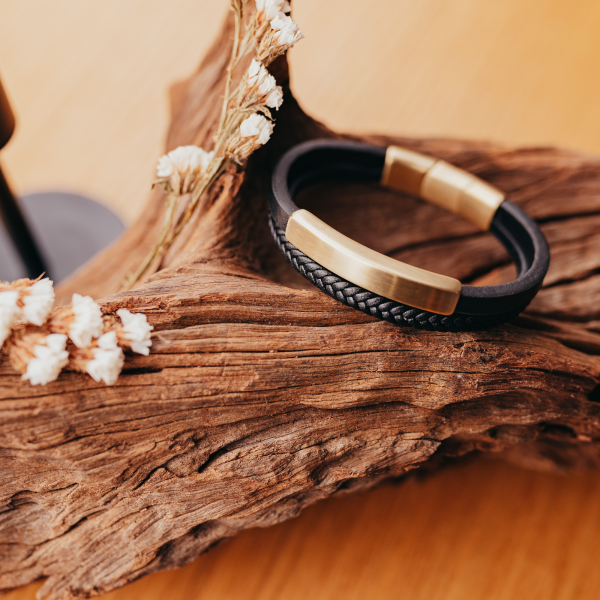 Aschearmband aus Leder und Edelstahl