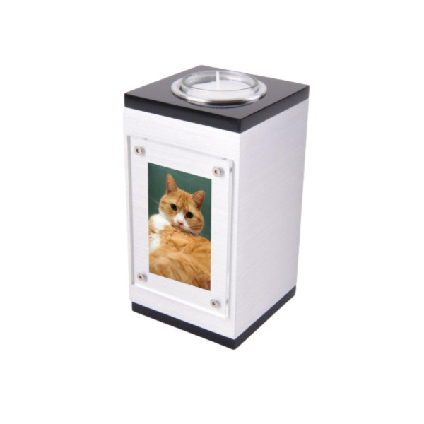 Metallurne Qube