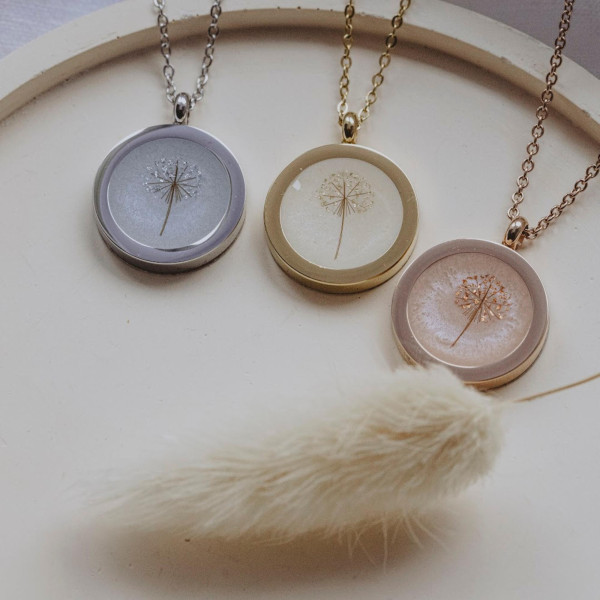 Asche- und Fellkette Blowball