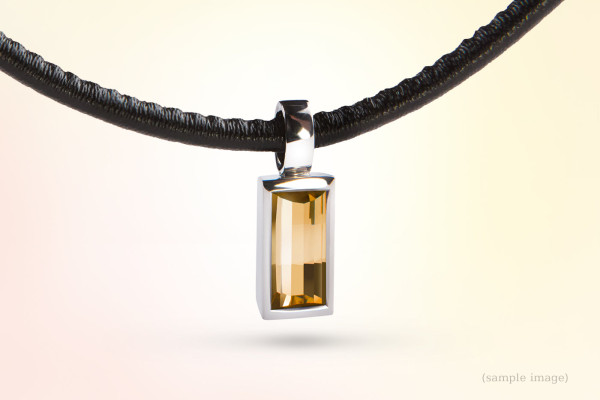 Kettenanhänger in Zargenfassung inkl. Edelstein Royal Crest