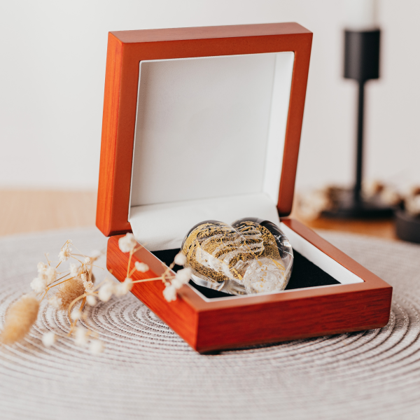 Erinnerungskristall Herz mit Gold